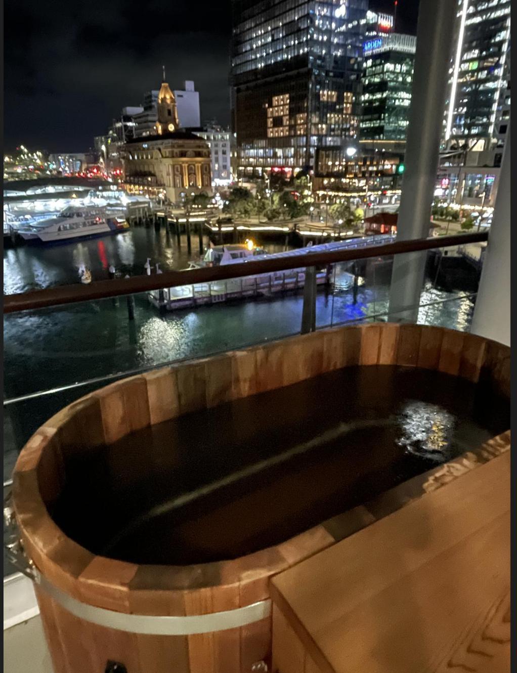 Luxury Apartment - Parking - Hot Tub - Stunning Views Auckland Eksteriør bilde